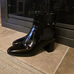 Bandolino Shiny Black Ankle Booties 8.5